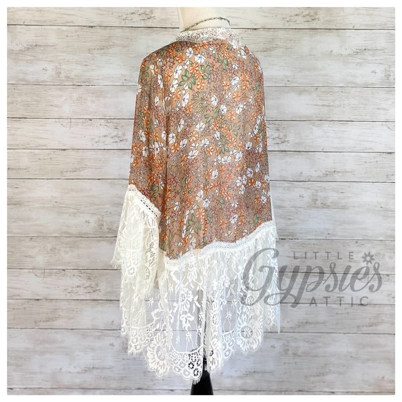 POL Ellie's Bridesmaid Lace Kimono Cardigan - Picture 11 of 14